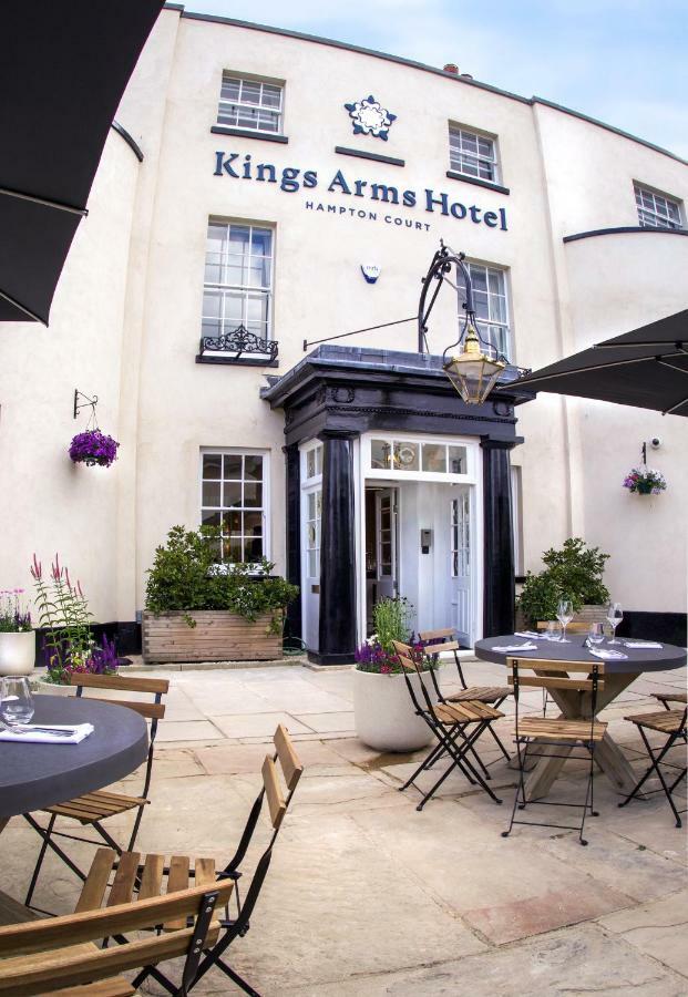 The Kings Arms 호텔 킹스턴어폰템스 외부 사진